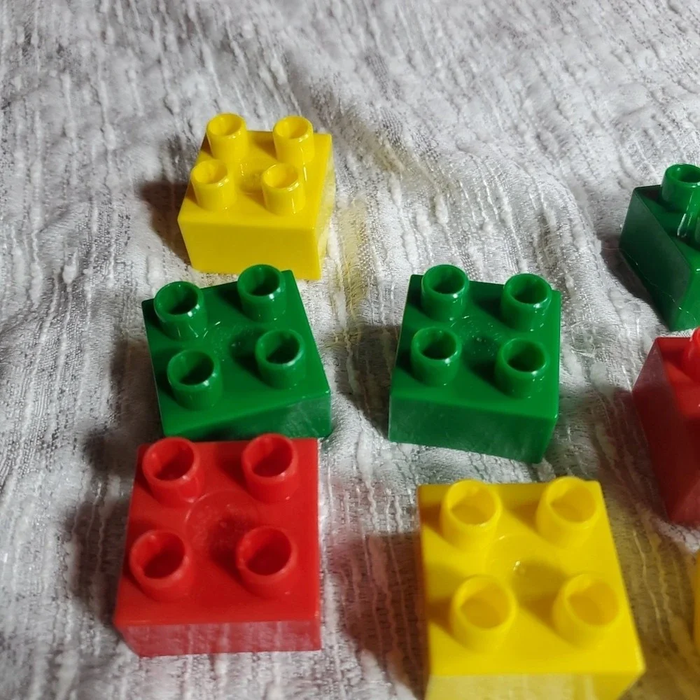 Mega Bloks 8pc First Builders Toddler Toy Multicolor Building Blocks Figure Set